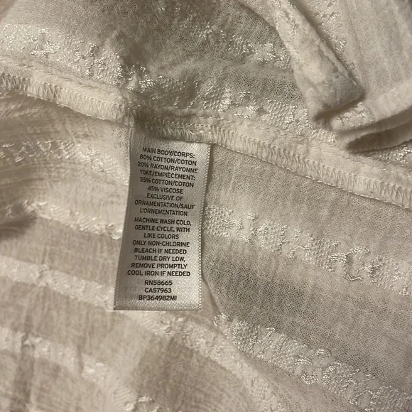 Womens Sun & Shadow White Long Sleeve Light Weight Open Front Blouse. Size S - Picture 7 of 7